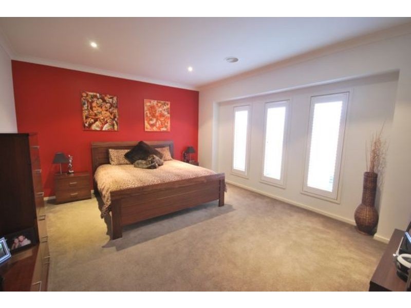 Cranbourne North VIC 3977