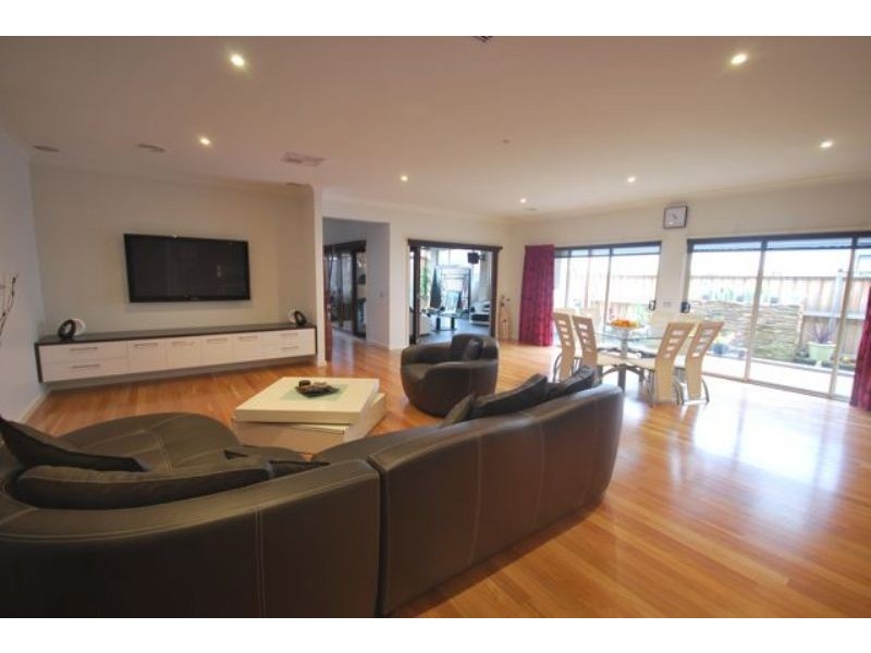 Cranbourne North VIC 3977