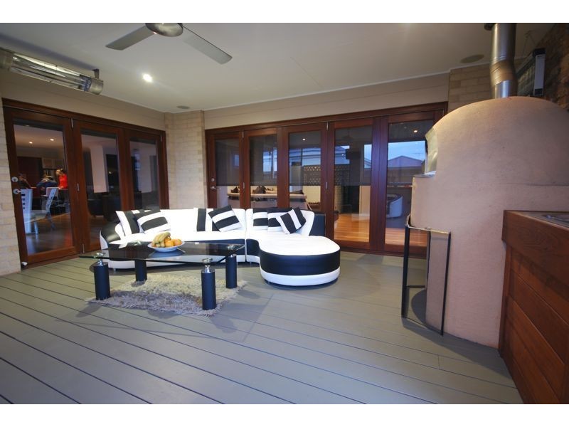 Cranbourne North VIC 3977