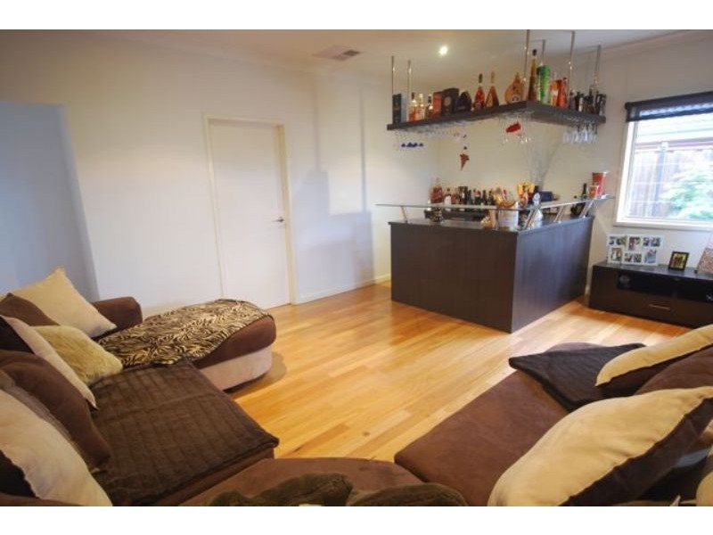 Cranbourne North VIC 3977