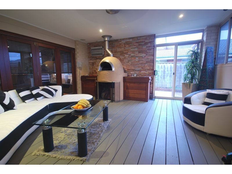 Cranbourne North VIC 3977