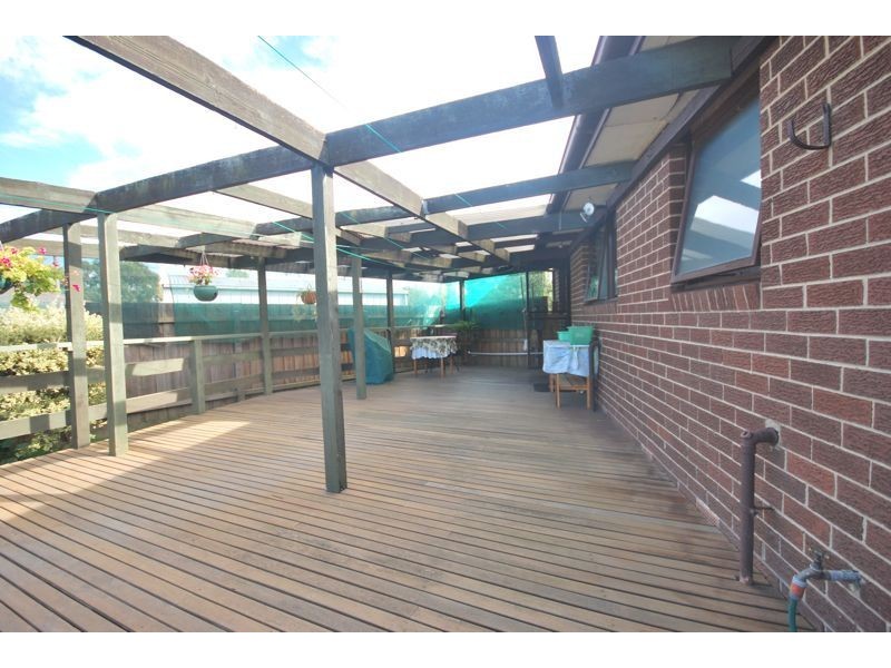 4 Wilam Court, Cranbourne VIC 3977