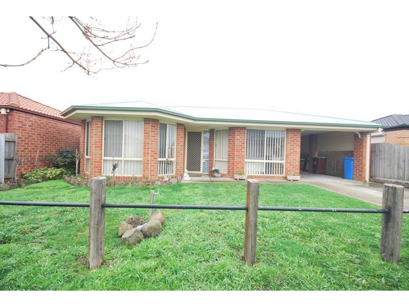42 Dartmoor Drive, Cranbourne East VIC 3977