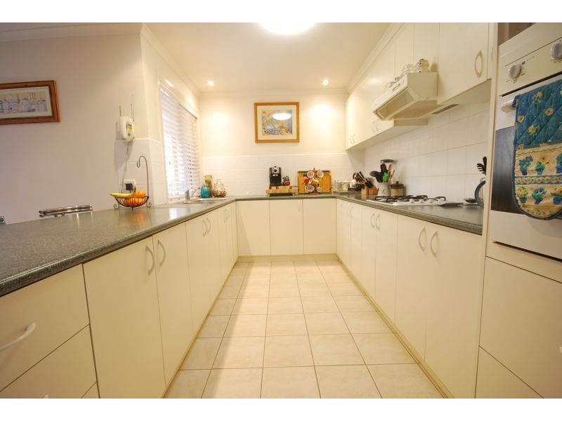 42 Dartmoor Drive, Cranbourne East VIC 3977