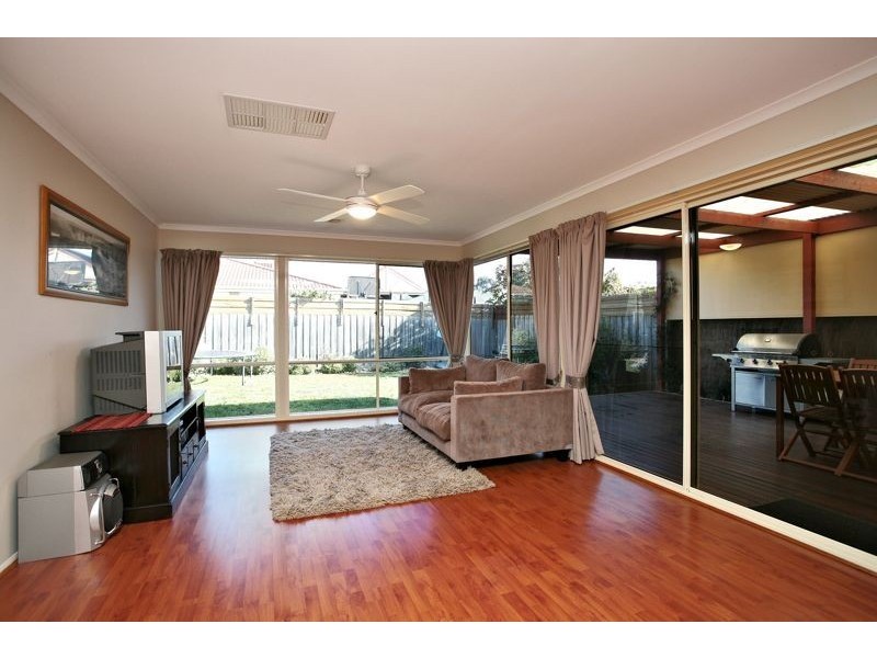 Cranbourne North VIC 3977