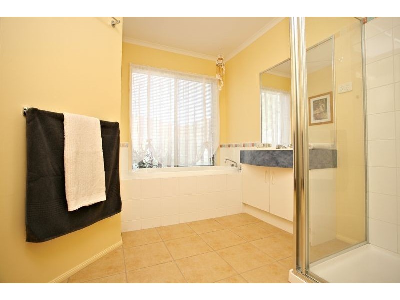 Cranbourne North VIC 3977