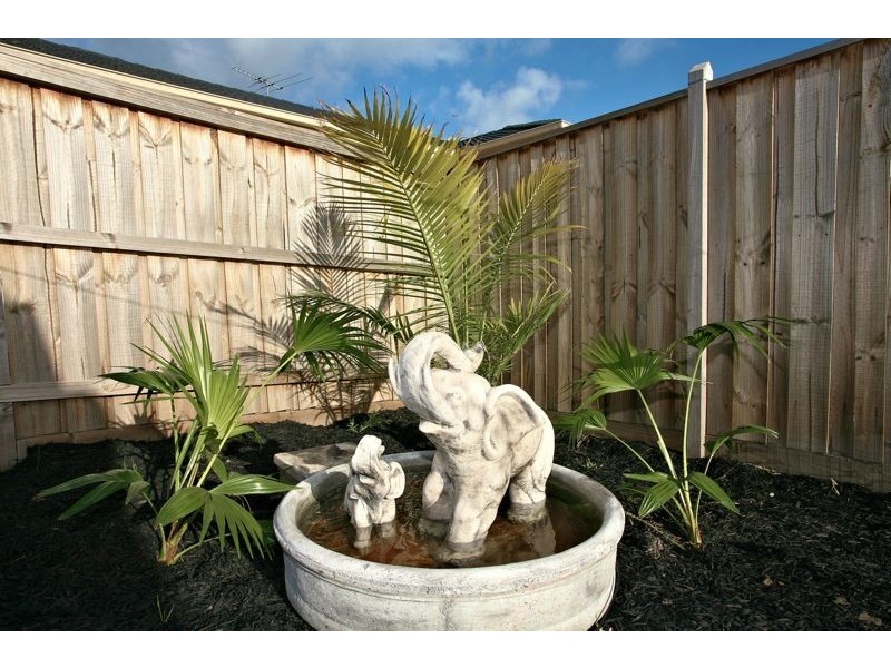 56 Melington Drive, Lyndhurst VIC 3975