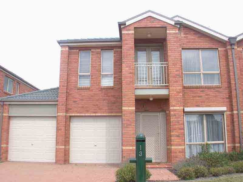 13 Boronia Avenue, Cranbourne North VIC 3977