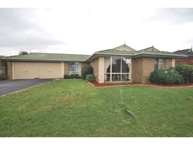 5 Reginald Court, Cranbourne West VIC 3977