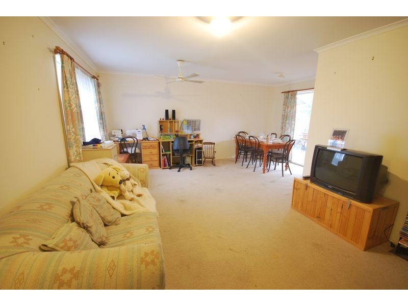 5 Reginald Court, Cranbourne West VIC 3977