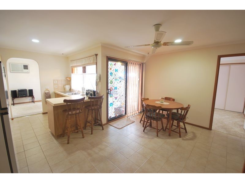 16 Mulberry Court, Cranbourne North VIC 3977