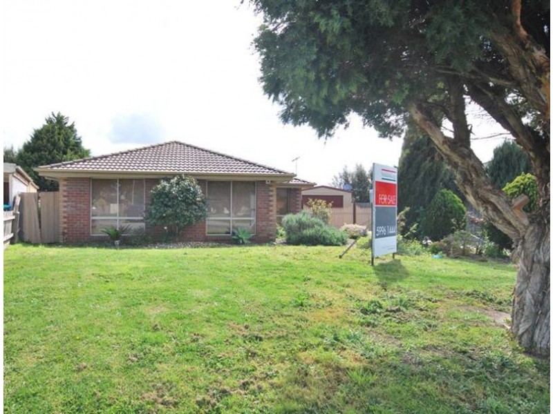 9 Megan Close, Cranbourne West VIC 3977