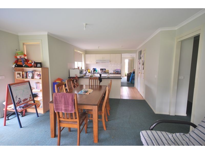 42 Miralie Way, Cranbourne West VIC 3977