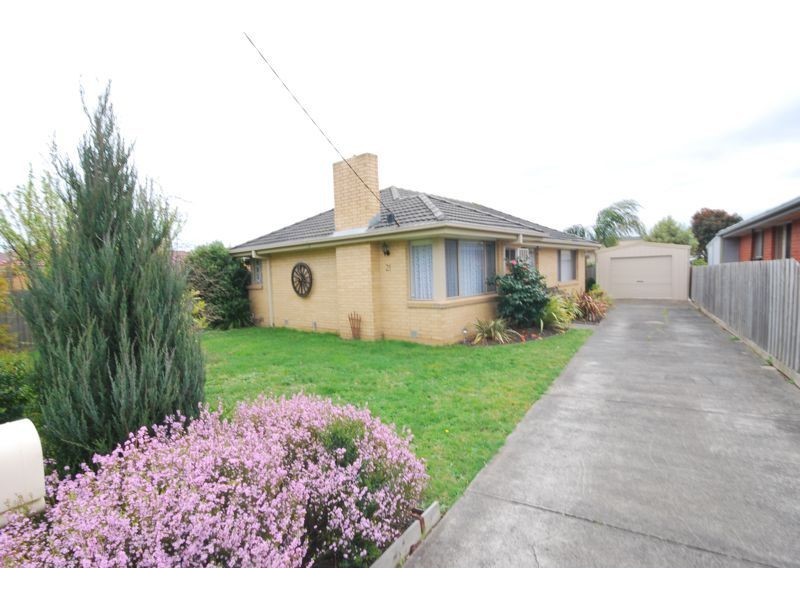21 Bruce Street, Cranbourne VIC 3977