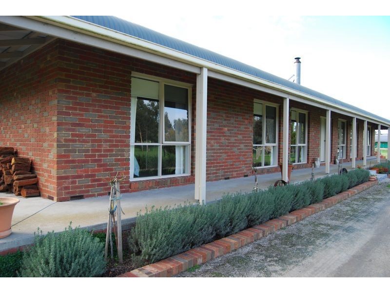 260 McCraws Road, Nar Nar Goon VIC 3812