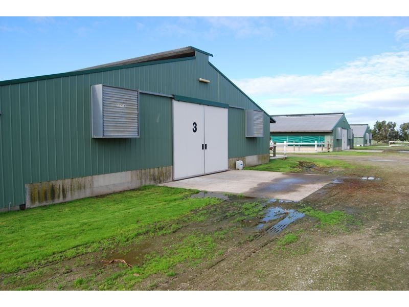 260 McCraws Road, Nar Nar Goon VIC 3812