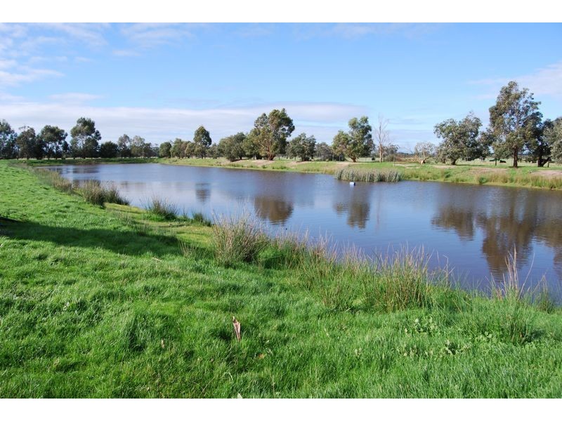 260 McCraws Road, Nar Nar Goon VIC 3812