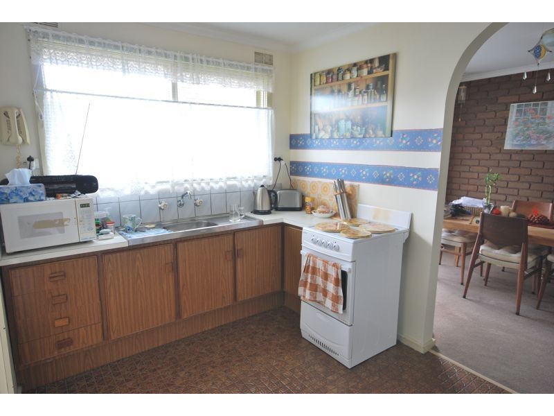 1/2 Fairfield Street, Cranbourne VIC 3977