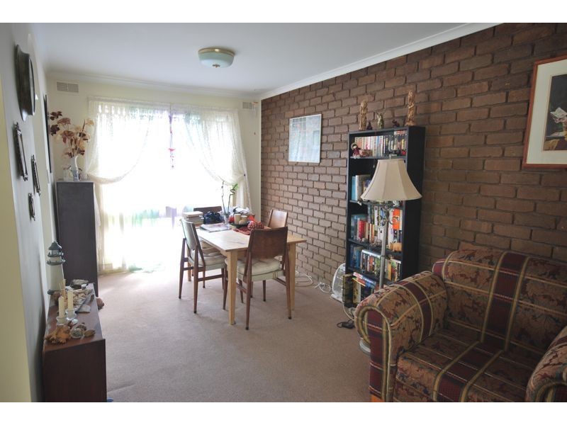 1/2 Fairfield Street, Cranbourne VIC 3977