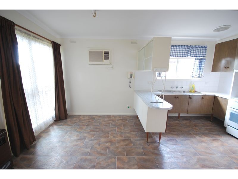 14 McLaren Avenue, Cranbourne VIC 3977