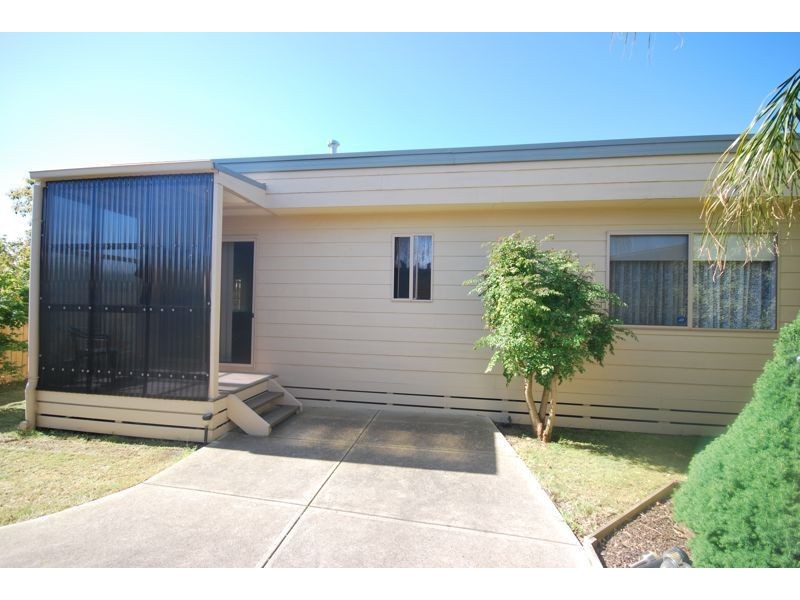 21 Bruce Street, Cranbourne VIC 3977