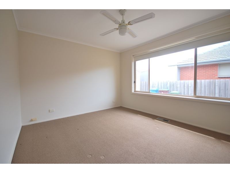 21 Bruce Street, Cranbourne VIC 3977