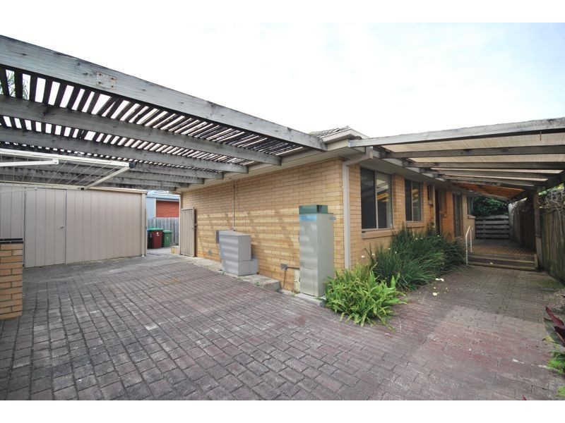 21 Bruce Street, Cranbourne VIC 3977
