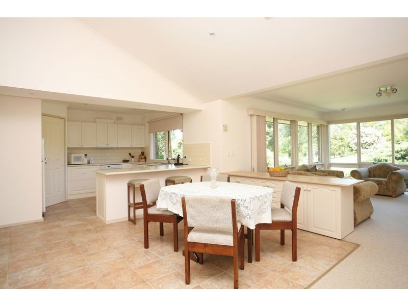 98 Browns Road, Cranbourne South VIC 3977