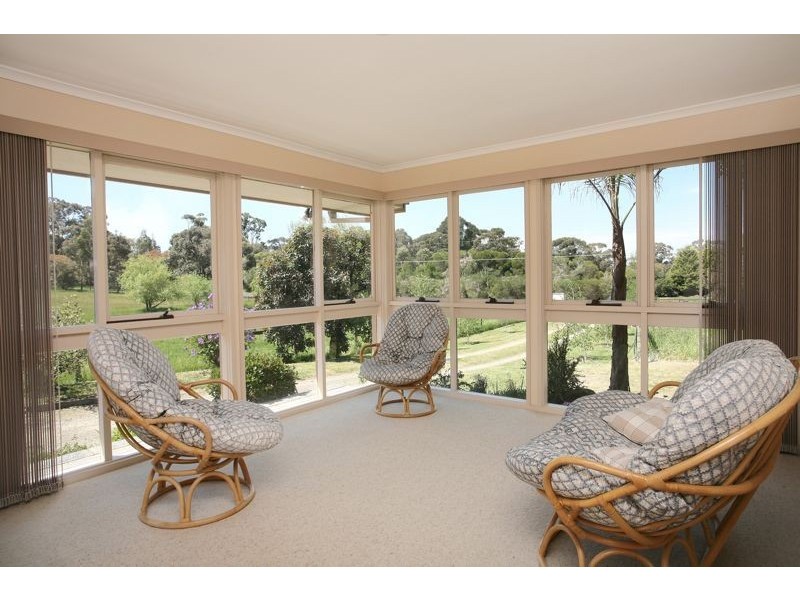 98 Browns Road, Cranbourne South VIC 3977