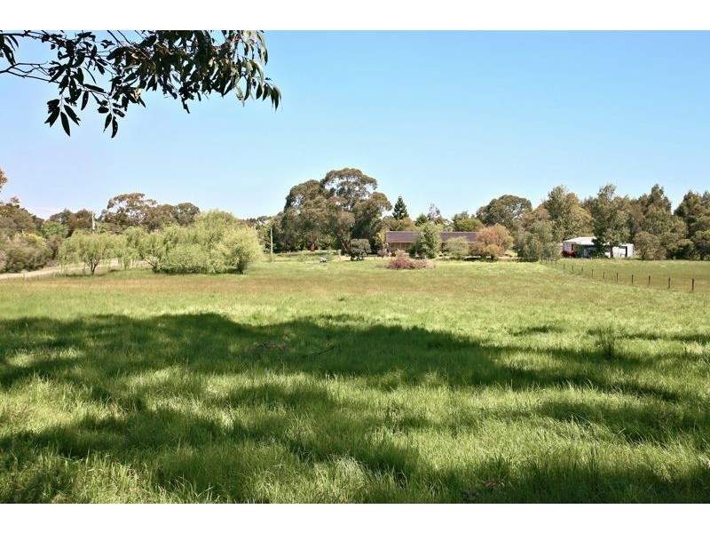 98 Browns Road, Cranbourne South VIC 3977