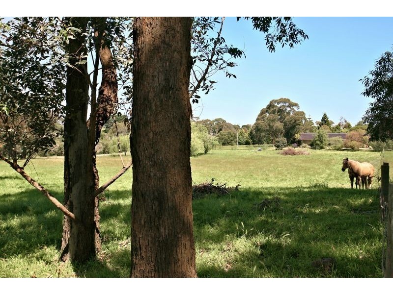 98 Browns Road, Cranbourne South VIC 3977