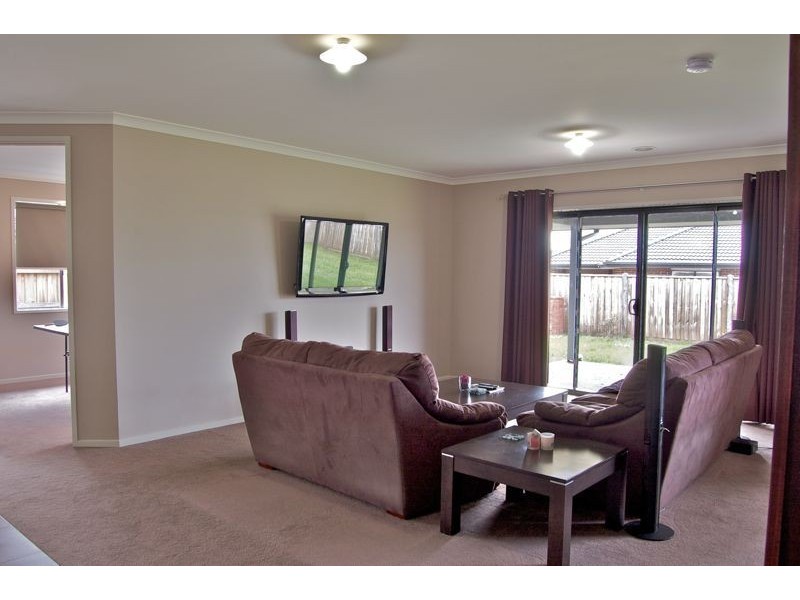 37 Station Creek Way, Cranbourne South VIC 3977