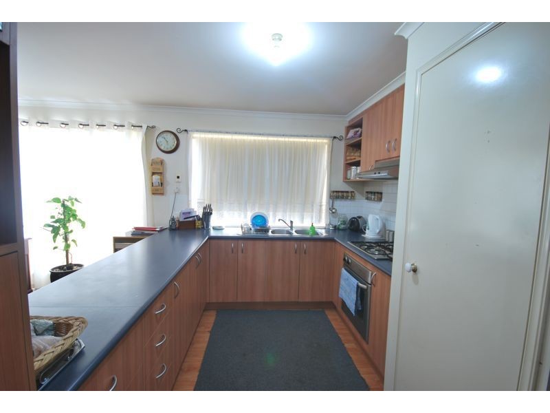 14 Nariel Place, Cranbourne West VIC 3977