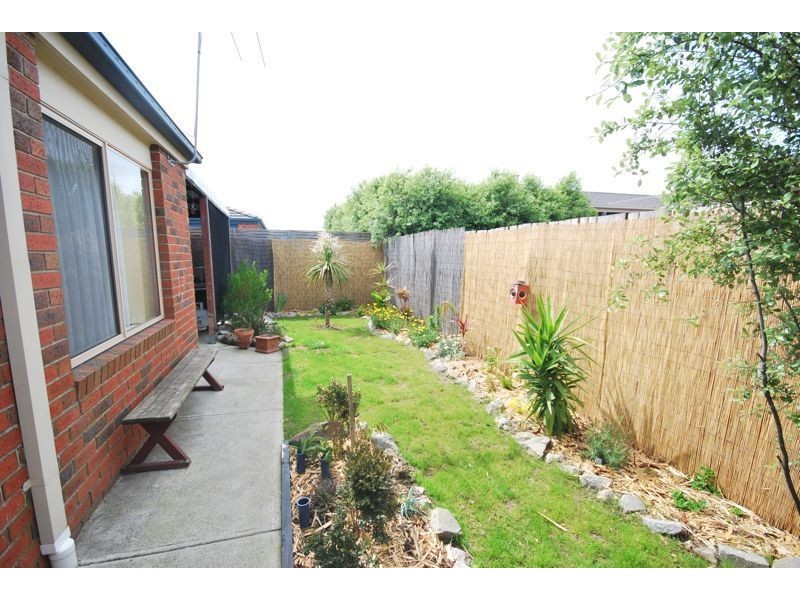 14 Nariel Place, Cranbourne West VIC 3977