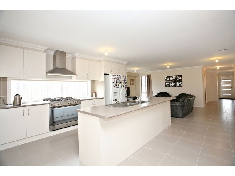 7 Dorset Court, Cranbourne North VIC 3977