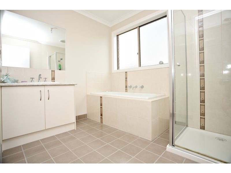 7 Dorset Court, Cranbourne North VIC 3977
