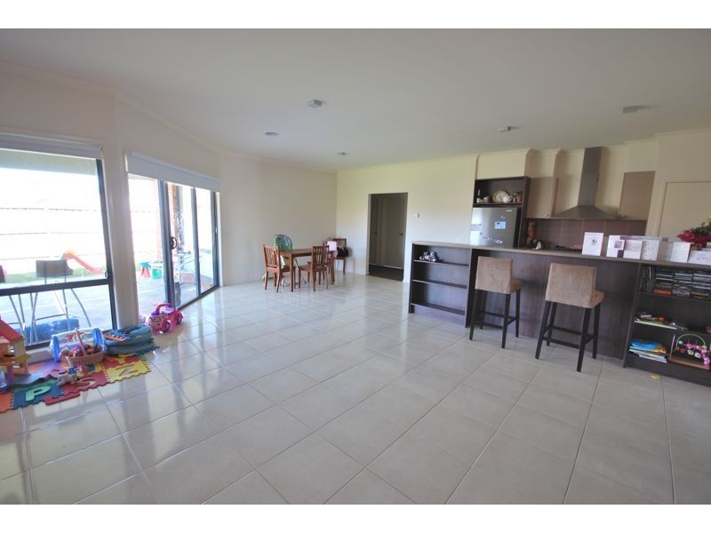 Cranbourne VIC 3977