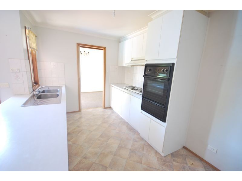 13 Plaistow Court, Cranbourne North VIC 3977