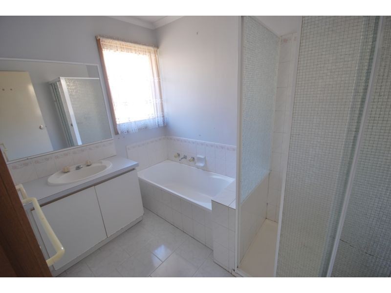 13 Plaistow Court, Cranbourne North VIC 3977