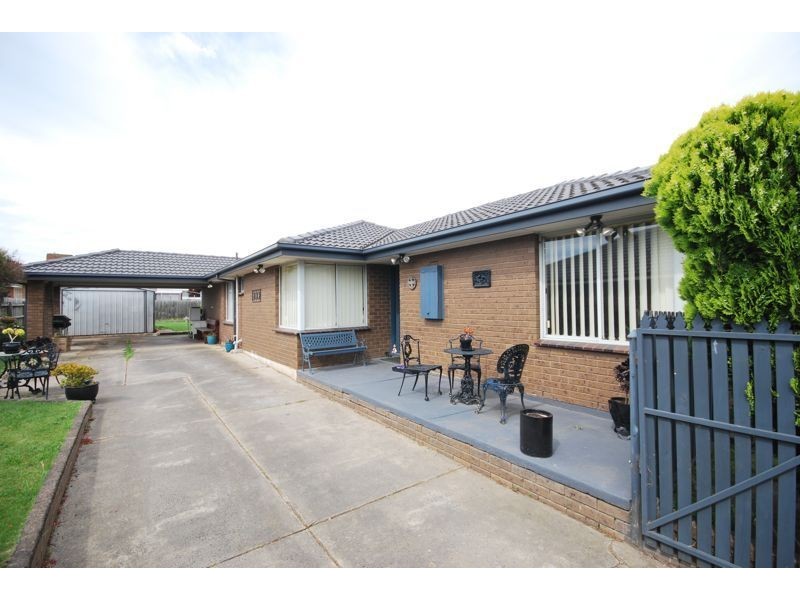 82 Clarendon Street, Cranbourne VIC 3977