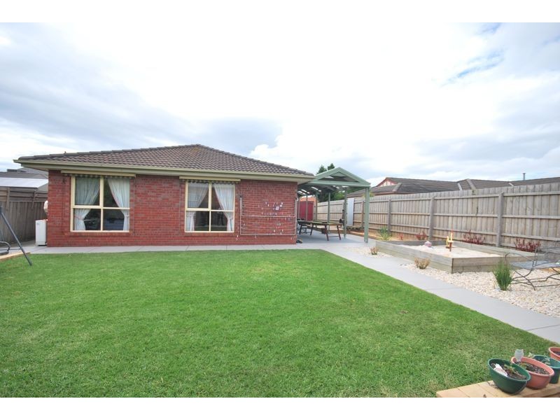 15 Bartolo Court, Cranbourne North VIC 3977