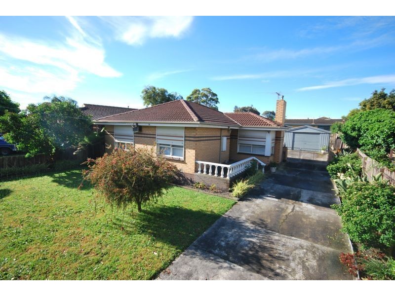 3 Campbell Parade, Cranbourne VIC 3977