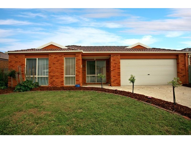 6 Hope Court, Cranbourne West VIC 3977