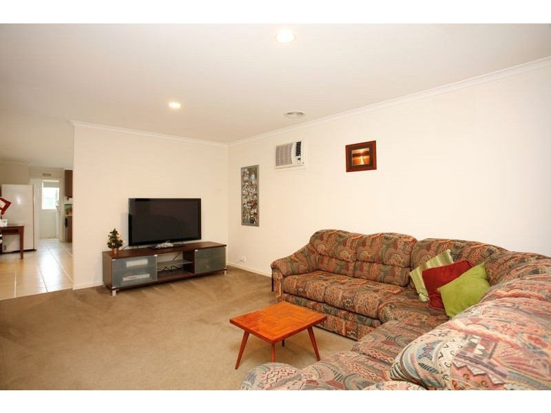6 Hope Court, Cranbourne West VIC 3977