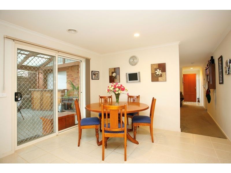6 Hope Court, Cranbourne West VIC 3977