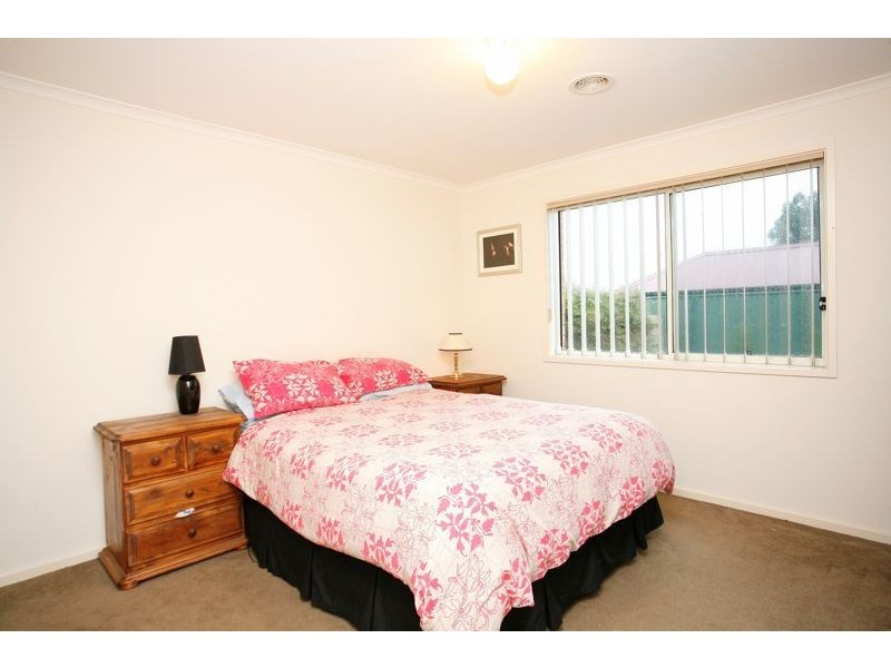 6 Hope Court, Cranbourne West VIC 3977