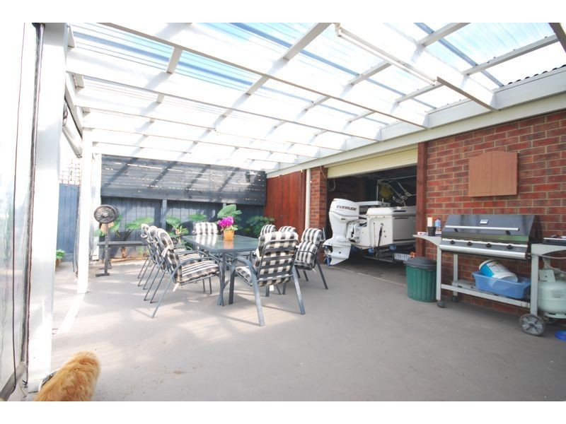 29 Breamlea Way, Cranbourne West VIC 3977