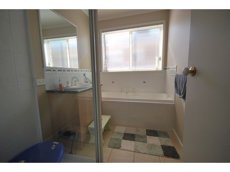 29 Breamlea Way, Cranbourne West VIC 3977