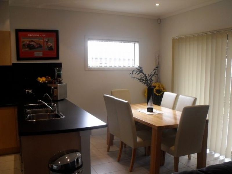 23 Hanrahan Wynd, Lynbrook VIC 3975