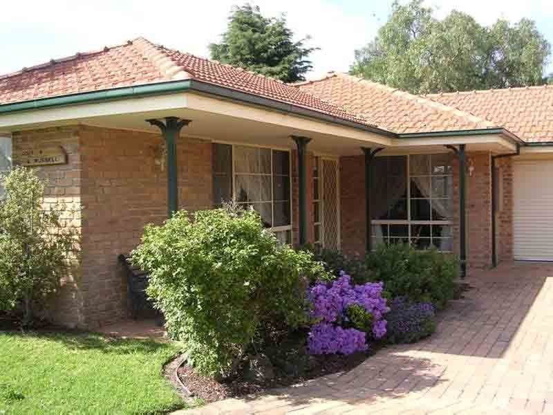 4/6 Russell Street, Cranbourne VIC 3977